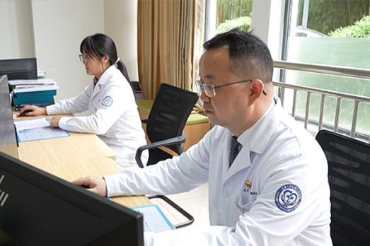 重大附属江津医院肿瘤科：精准诊疗守护区域患者全周期健康