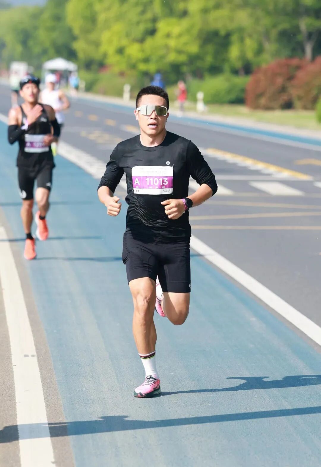从灵山胜境到七里风光堤：这场国家级10公里精英赛让世界看见马山的“运动基因”