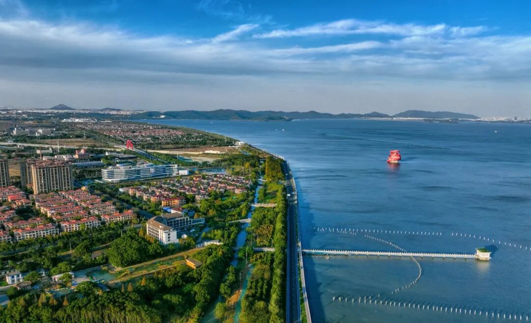 从灵山胜境到七里风光堤：这场国家级10公里精英赛让世界看见马山的“运动基因”