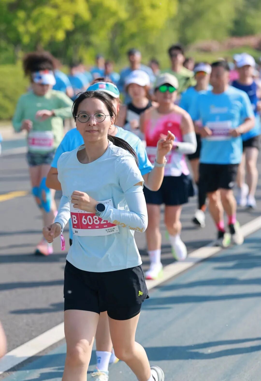 从灵山胜境到七里风光堤：这场国家级10公里精英赛让世界看见马山的“运动基因”