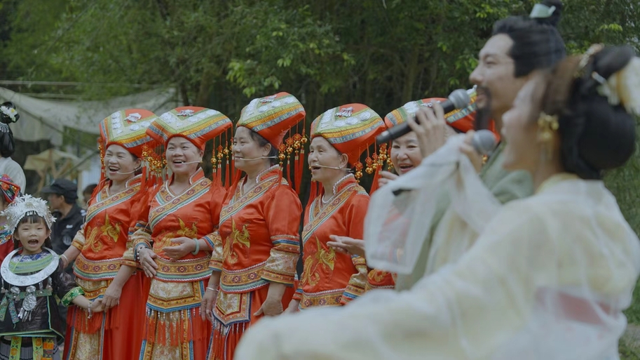 三月三广西河池金城江龙江第一湾举办国潮“神仙会”