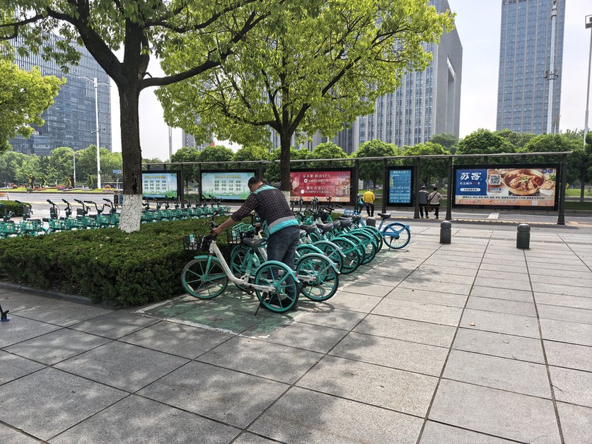 5万个免费车位+精细服务升级 南京城管高效护航“五一”及“苏超”赛事