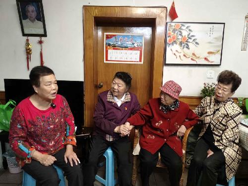 传承红色初心 重庆银龄志愿者上门慰问老红军遗属