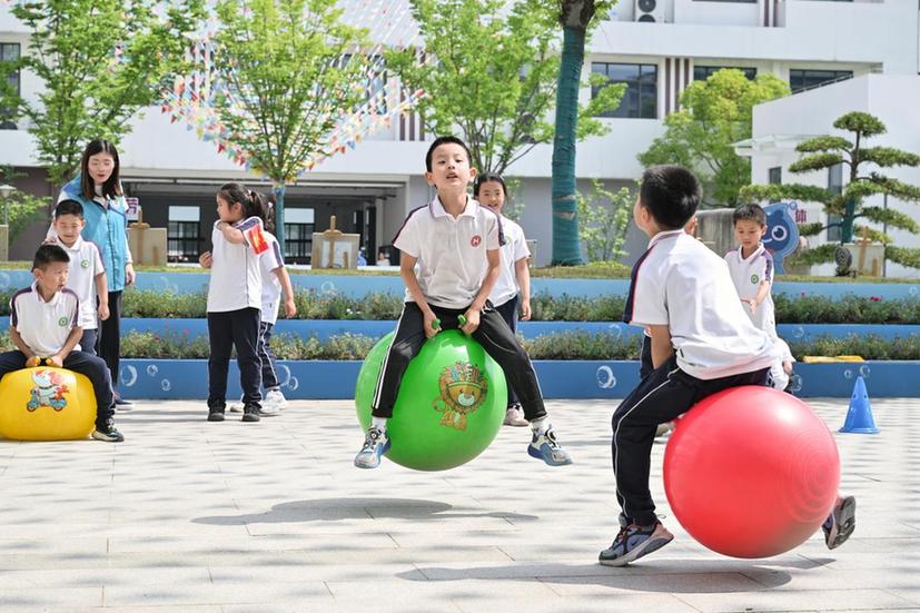 聚焦第31个全国爱眼日｜专访南京医科大学眼科医院蒋沁教授：近视防控 要盯紧“远视储备” 打好近视防控“组合拳”