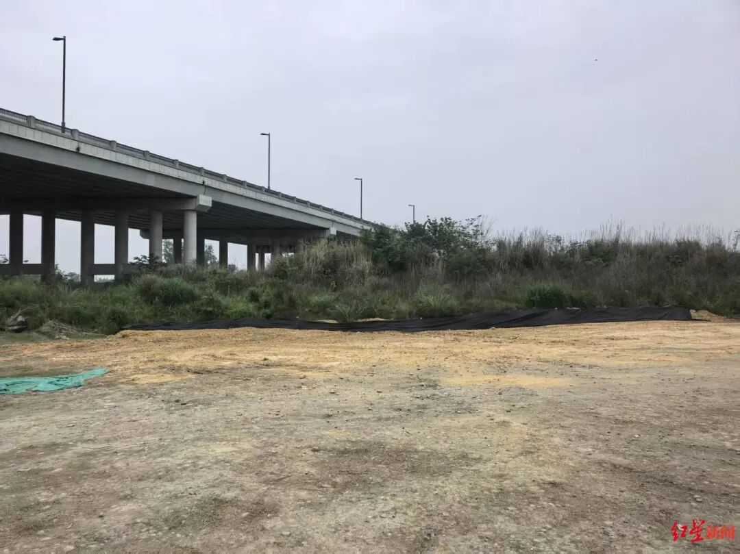 建筑垃圾乱倒？在成都，一条留言就让200㎡垃圾“迅速消失”
