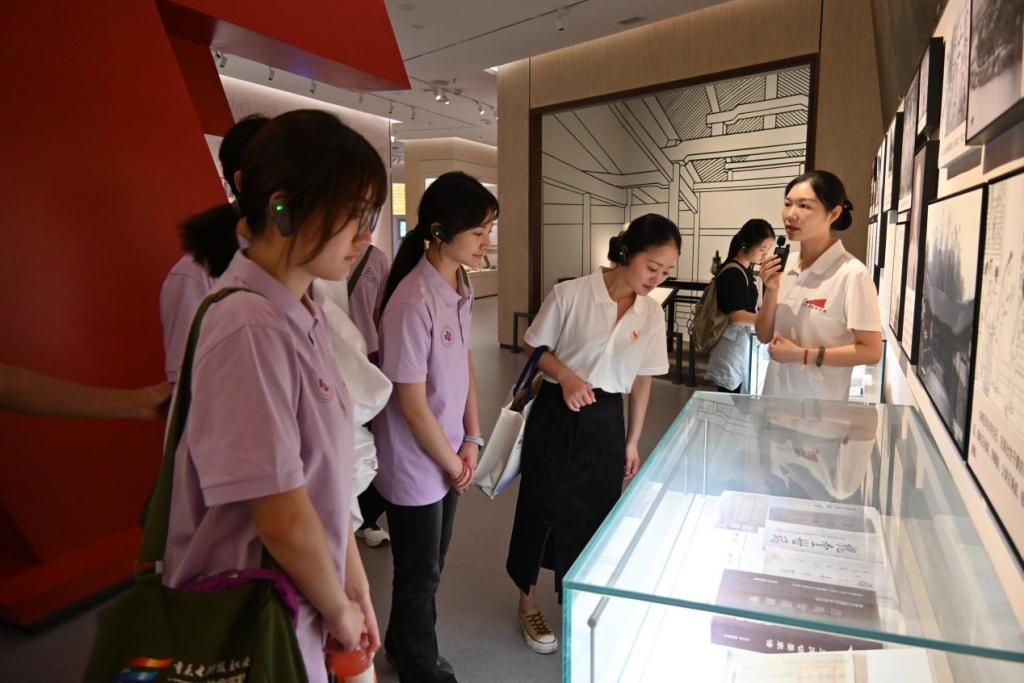 书香铸魂·红岩润心|场馆变课堂 重庆这所高校以沉浸式研学激活红色基因