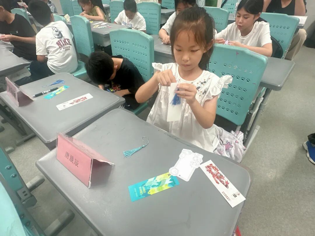 品读红色经典 守护少年成长——江苏省如东经济开发区开展庆祝建党105周年红色经典阅读暨“护苗·绿书签”健康阅读活动