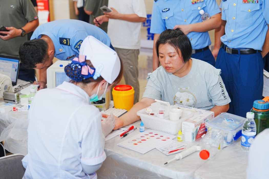 军魂永驻 热血同行——常州市新北区举办庆“八一”军人无偿献血暨退役军人专场招聘会