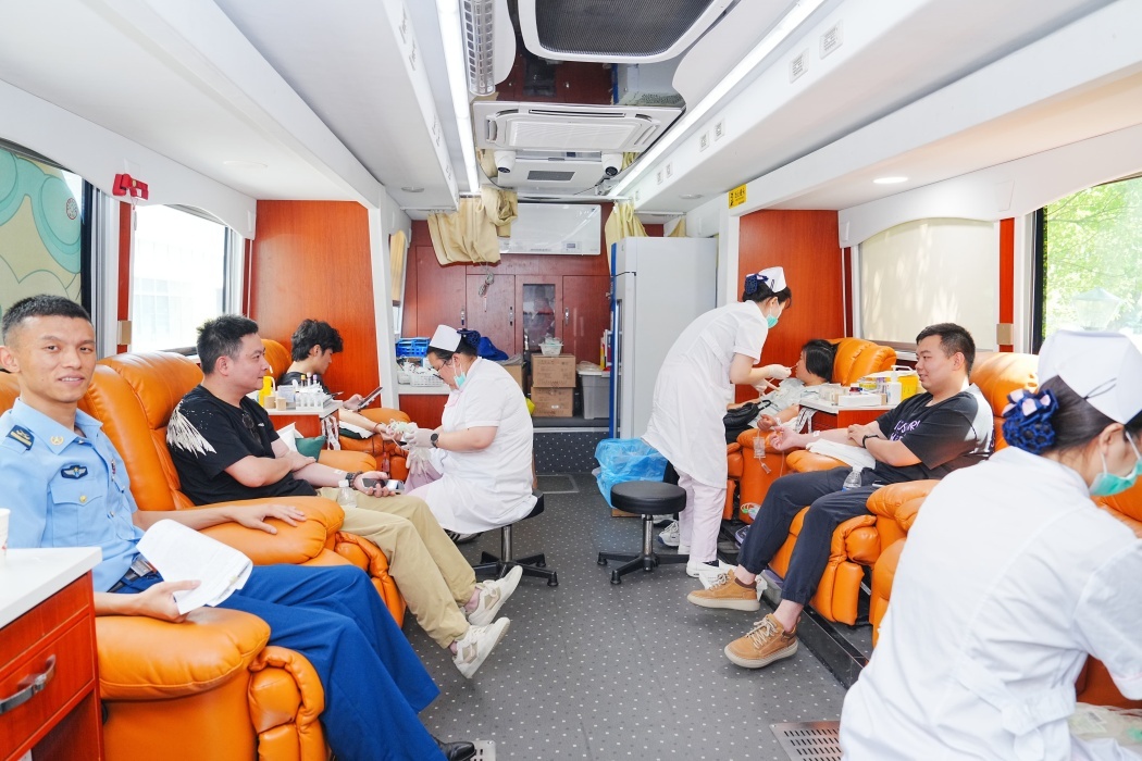 军魂永驻 热血同行——常州市新北区举办庆“八一”军人无偿献血暨退役军人专场招聘会