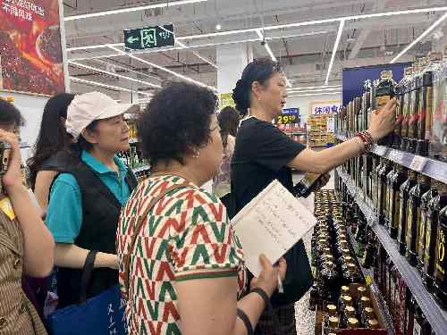 成都高新芳草街街道：以“轻”行动激活大价值