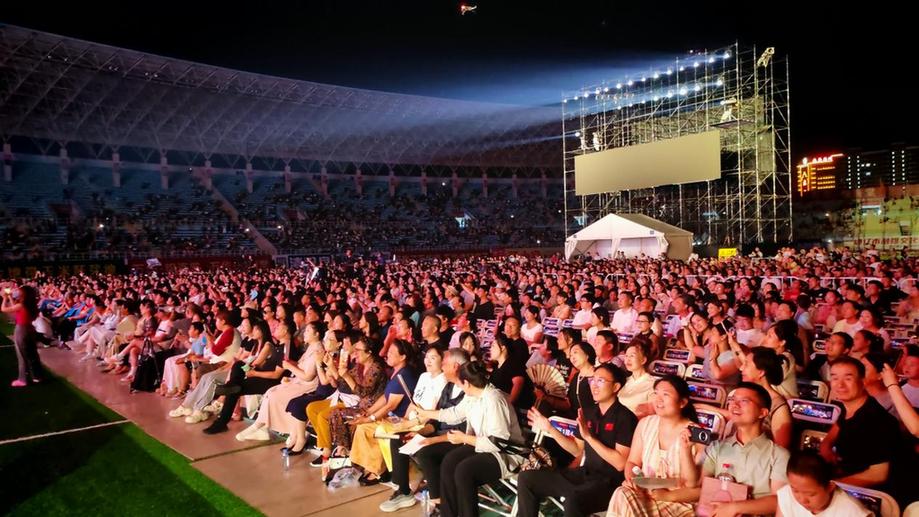 通辽市第四届西辽河文化节《河润中华》主题晚会精彩上演