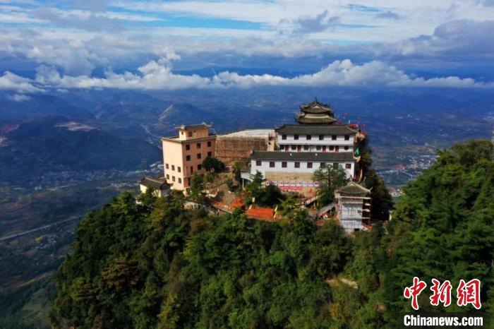 “不忘初心、牢记使命”主题教育中央第十指导组到市委办公厅、市纪委监委机关调研了解主题教育专项整治情况
