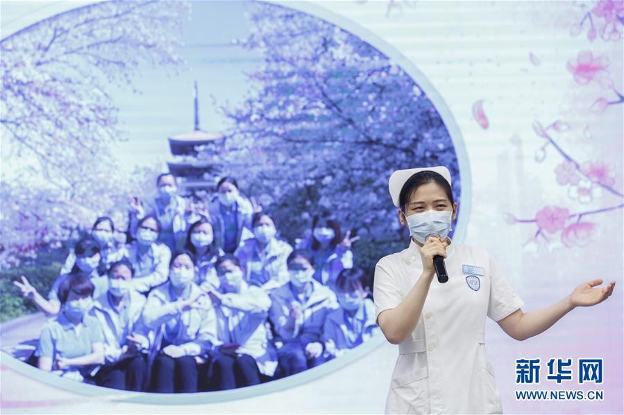 北京：新入职护士“授帽”纪念南丁格尔