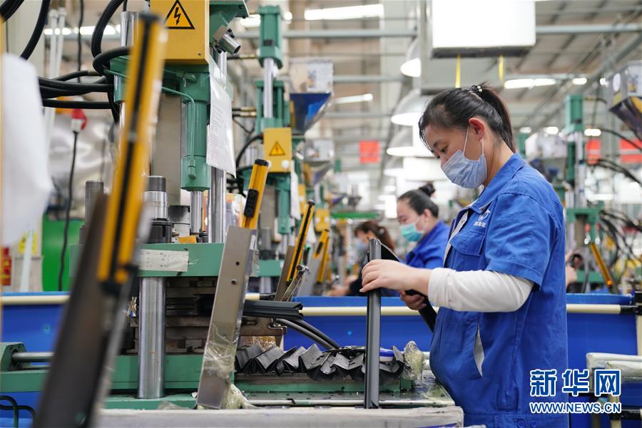 河北清河：汽车零部件企业有序复工保生产