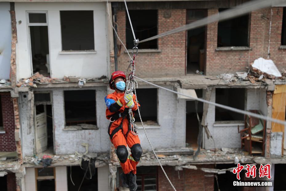 宁夏消防开展72小时跨区域地震救援实战演练