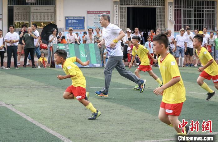 杭州亚组委今年面向全球征集700所“亚运足球梦想”学校