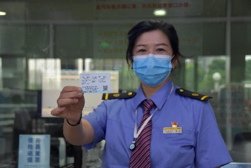 百年武昌站售出最后一张纸质车票