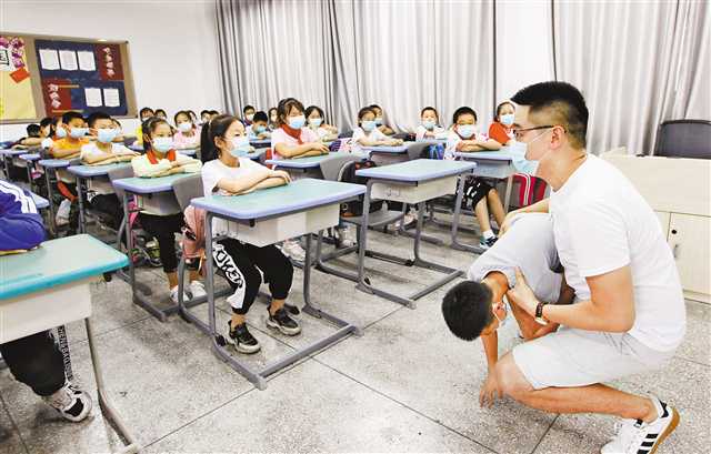 重庆中小学开展防溺水安全教育活动