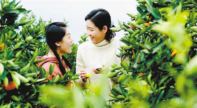 重庆本土电影《橙妹儿的时代》亮相