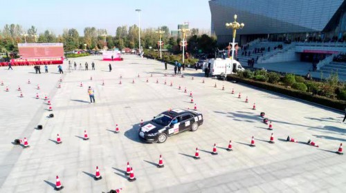 中国长征·汽车（新能源）拉力赛方城站举办