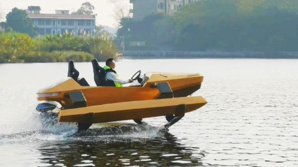 四川内江科技企业造出绿色节能“水上飞船”