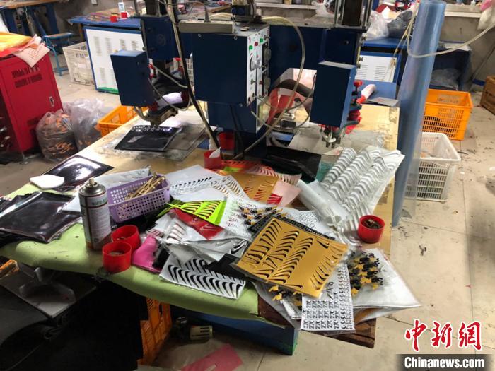 上海警方捣毁一特大假鞋窝点 涉案金额达1.2亿元