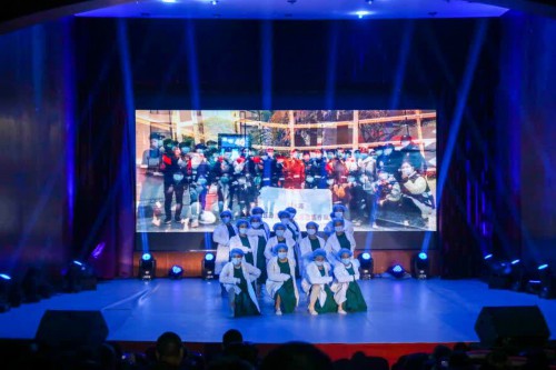 河南郑州举行“践行核心价值观，凝聚最美中国梦”文艺汇演