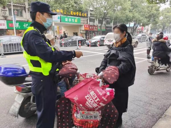 【监管】上海公安持续整治非机动车和行人交通违法！典型案例公布