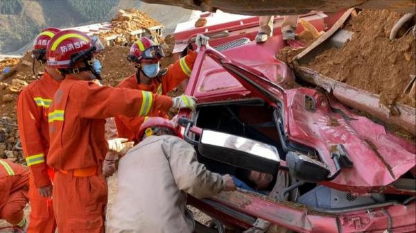 广西南丹突发山体滑坡事故救援结束 共造成3死1伤