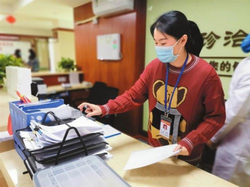 广东援鄂医疗队最年轻护士刘家怡的事迹感动了全国