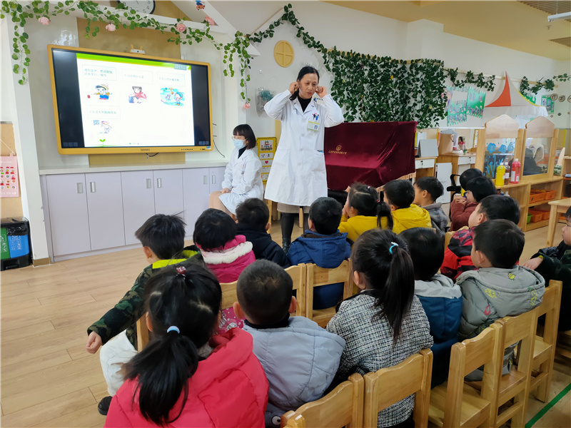 江苏苏州：阳澄湖中心幼儿园开展“呵护耳朵，聆听世界”主题活动