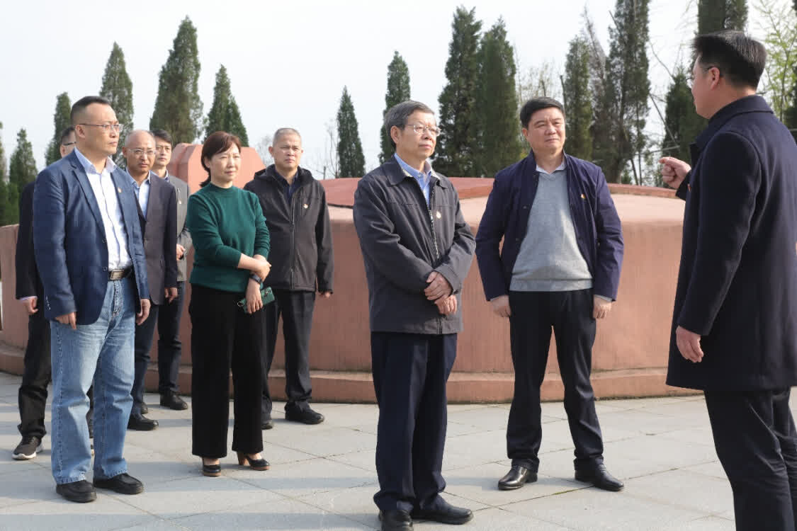 广西大学党委理论学习中心组赴桂林开展党史学习教育