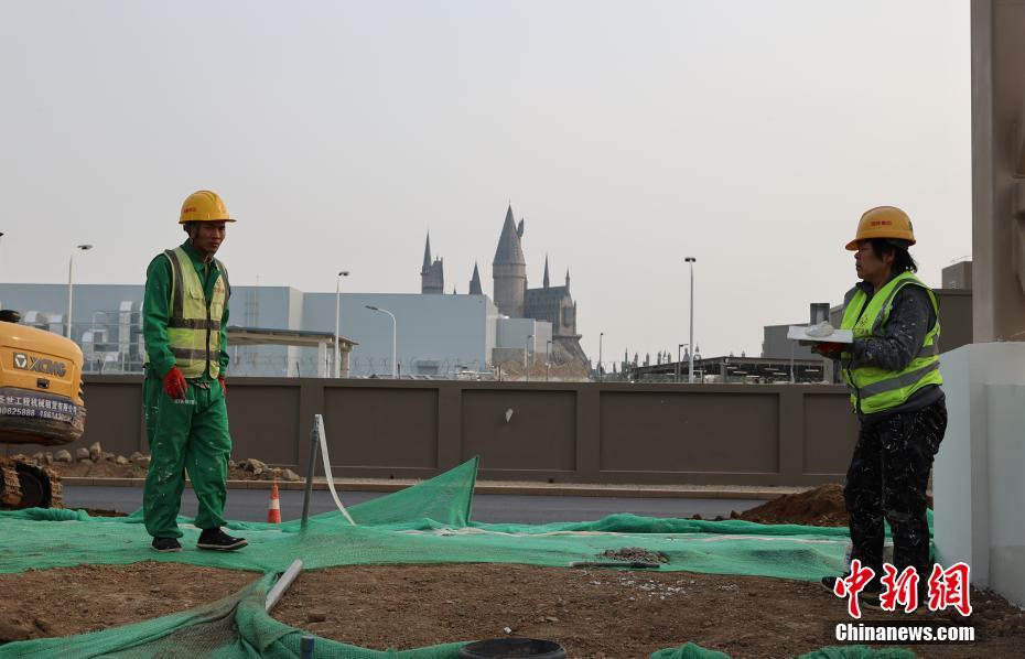 北京环球影城即将开园 建设进入收尾阶段