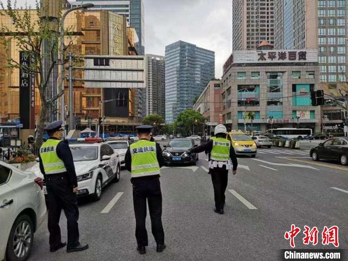 上海：123个非法客运重点区域将保持高压严打