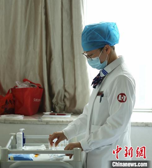 广西柳州“伤口治疗师”用心抚平患者难以愈合的伤口