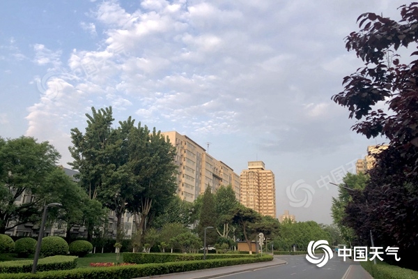 北京今天蓝天白云在线需注意防晒 周六或有小雨