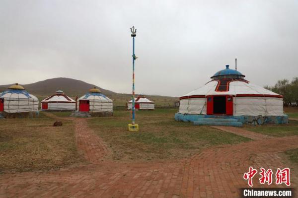 内蒙古草原牧民的新“幸福密码”：人富草青