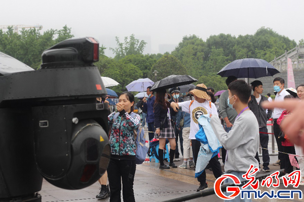 “大国重器”云集重庆 市民感受科技魅力
