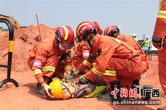 南宁举行2021年“安全生产月”安全生产事故应急演练