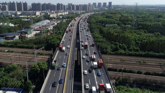 大修完成，上海S20公路沪宁沪杭铁路立交桥恢复双向8车道通行