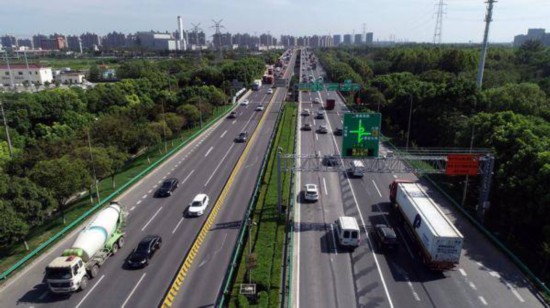 大修完成，上海S20公路沪宁沪杭铁路立交桥恢复双向8车道通行
