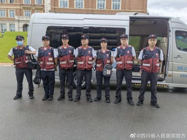 四川泸县地震现场：医疗救治工作迅速展开
