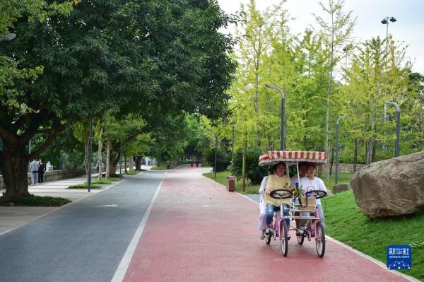 重庆云阳：环湖绿道提升城市旅游休闲功能