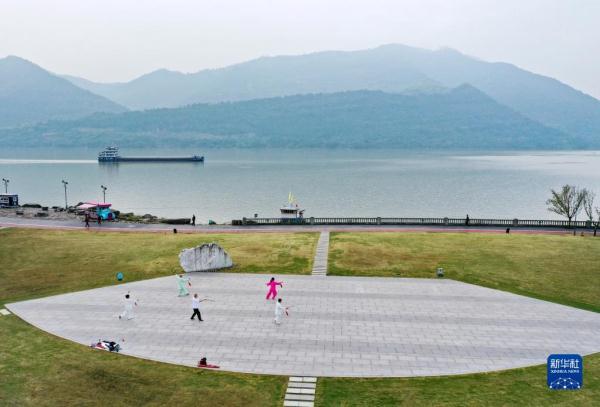 重庆云阳：环湖绿道提升城市旅游休闲功能
