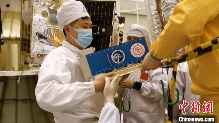 逐梦星空 上海交大首颗学生自研卫星成功发射