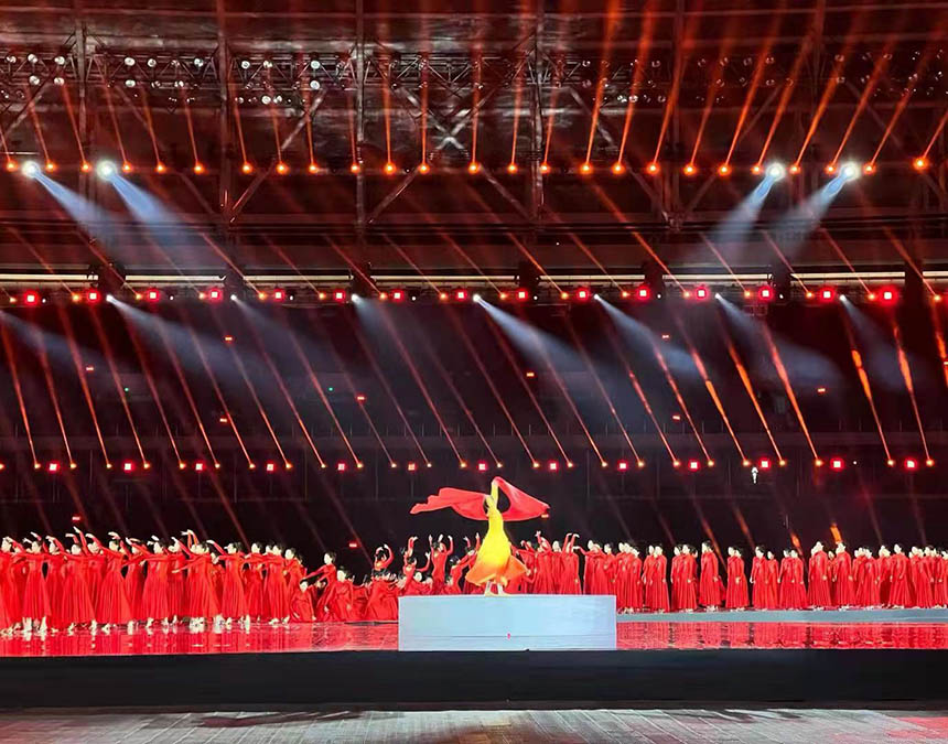 武汉市第十一届运动会开幕式。晏君摄