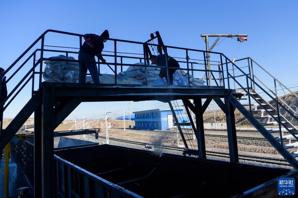 内蒙古：加强煤炭运输 保障能源供应