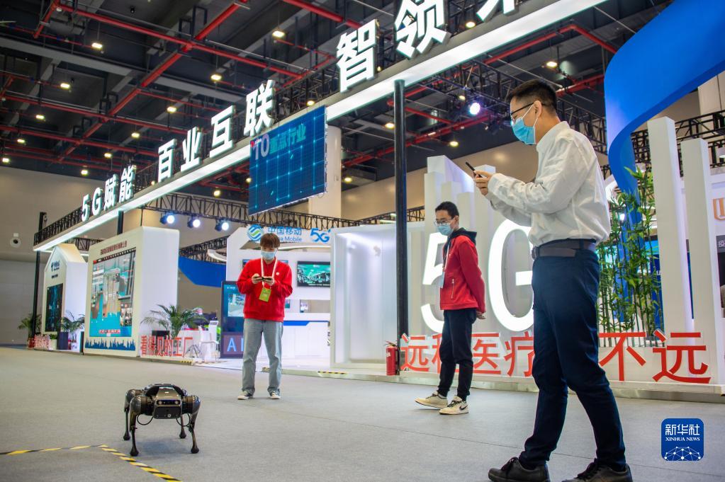 新华全媒+丨2021中国5G+工业互联网大会在武汉举行