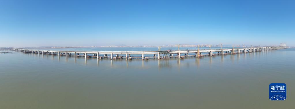 新建福厦铁路泉州湾跨海大桥全桥贯通