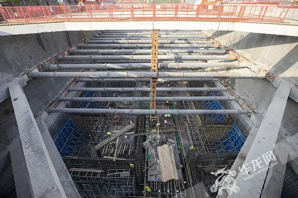 重庆轨道交通15号线一期最新进展 九曲河东站进入主体结构施工